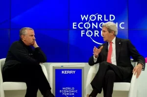 John Kerry speaks with New York Times Columnist Thomas Friedman at the World Economic forum in Davos State Department image 17 January 2017