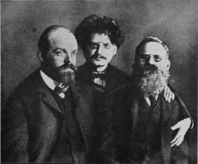 A. Parvus (left) with Leon Trotsky (center) and Leo Deutsch (right) in Saint Peter and Paul Fortress (prison) at Saint Petersburg