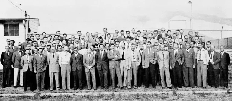 January 1946 Group of 104 German rocket scientists in 1946 at Fort Bliss, Texas. The group had been subdivided into two sections: a smaller one at White Sands Proving Grounds for test launches and the larger at Fort Bliss for research. Many had worked to develop the V-2 Rocket at Peenemünde Germany