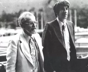 Dr. J. Allen Hynek (left) and Dr. Jacques Vallée (right).