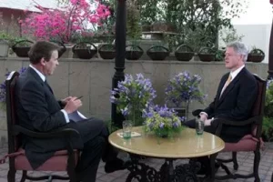 Peter Jennings interviews President Bill Clinton atop the Maurya Sheraton Hotel, New Delhi