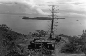 SCR-270 radar installation. Operators at a similar installation at Opana on the northern tip of Oahu detected and tracked unknown aircraft, starting around 7:02 am, that were approaching from the North. These turned out to beJapanese planes on their way to attack Pearl Harbor about 50 minutes later. However their report was not acted upon.