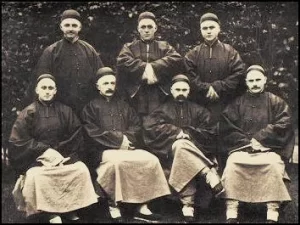 Cambridge Severn in Mandarin outfits - 1885