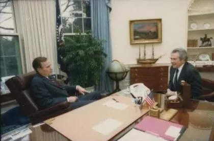 President George H. W. Bush meets with Reverend Pat Robertson 9 January 1991