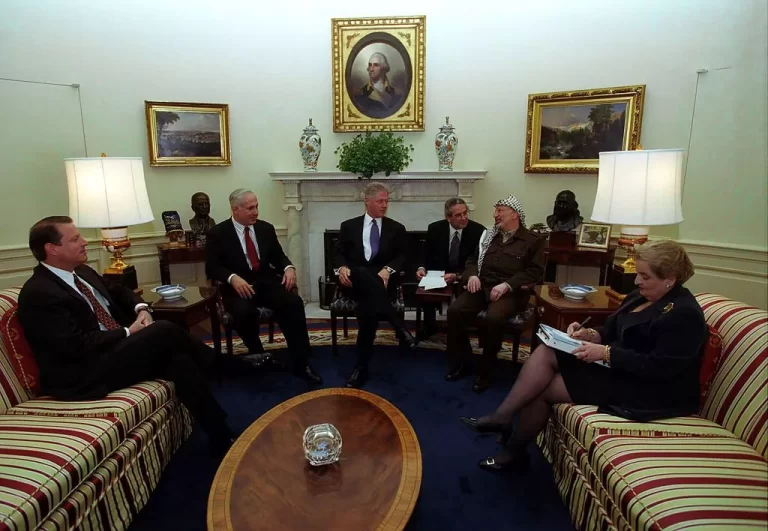 President Clinton, VP Gore and Sec. Madeleine Albright meet with Prime Minister Binyamin Netanyahu of Israel and Chairman Tasser Arafat of the Palestinian Liberation Authority in the Oval Office