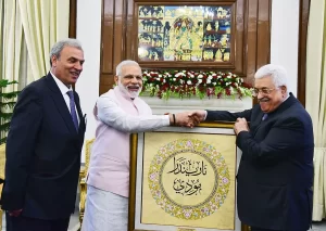 Palestinian leaders Mahmoud Abbas and Ziad Abu Amr with India's PM Shri Narendra Modi