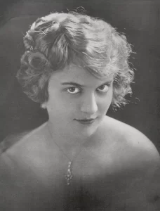 Actress Minna Gombel (also known as Gombell) 1917