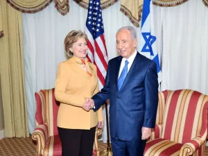 U.S. Secretary of State Hillary Rodham Clinton attends a bilateral meeting with President Shimon Perez of Israel May 5, 2009